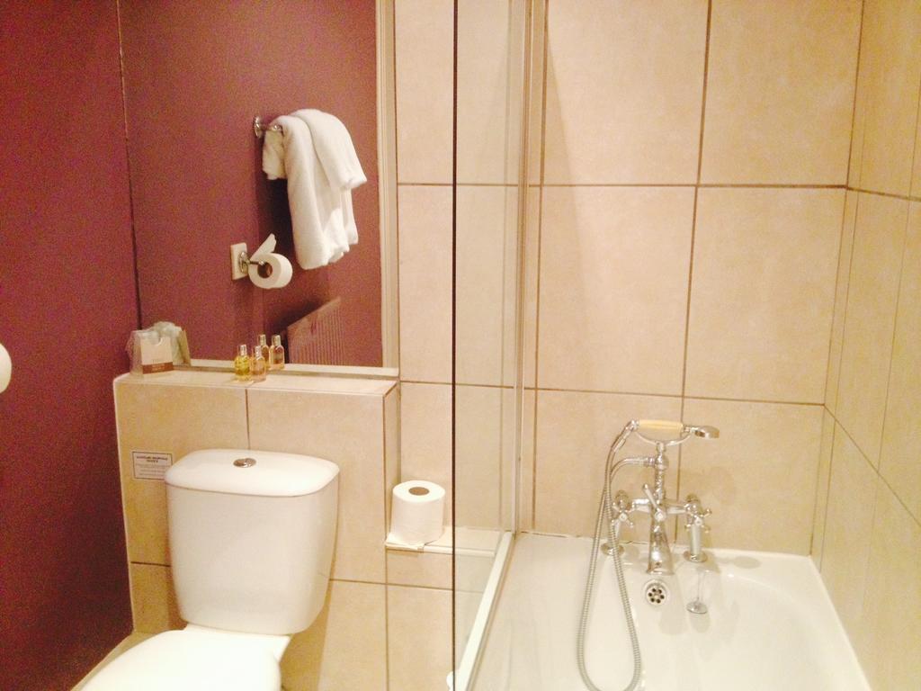 لودلو Overton Grange Country Hotel الغرفة الصورة